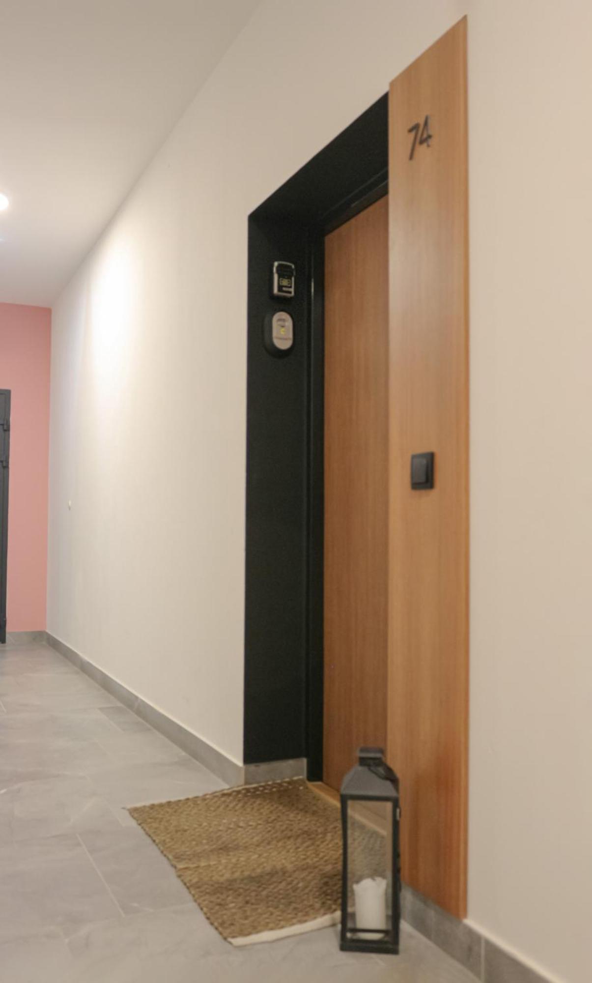 Relax&comfort New Waw 50 Sqm With Terrace, Garden, Free Parking And Ac Varšava