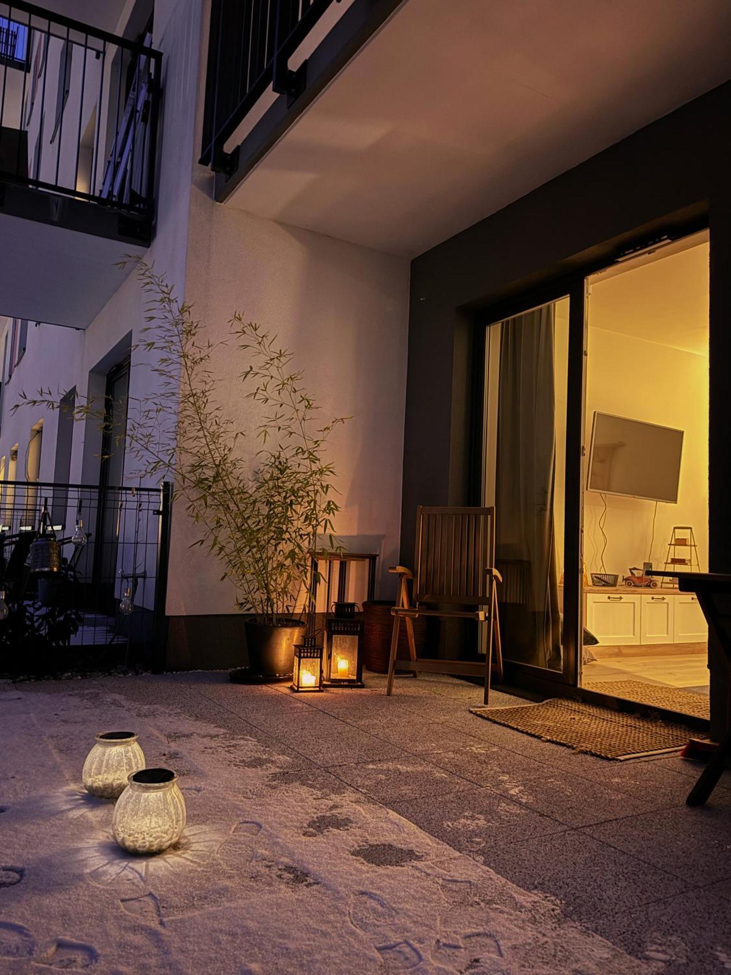 Relax&comfort New Waw 50 Sqm With Terrace, Garden, Free Parking And Ac Apartmán *