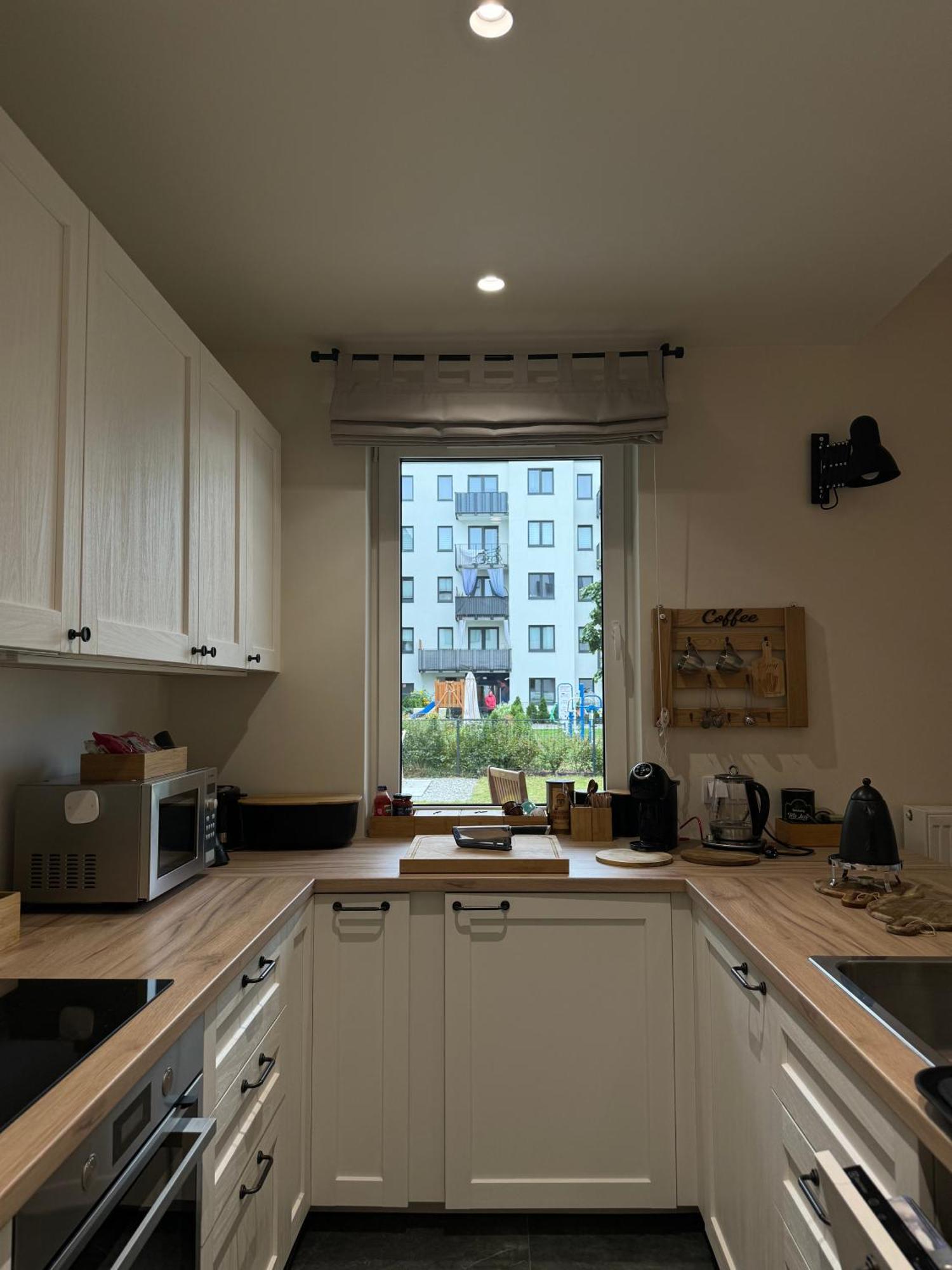 Relax&comfort New Waw 50 Sqm With Terrace, Garden, Free Parking And Ac Apartmán